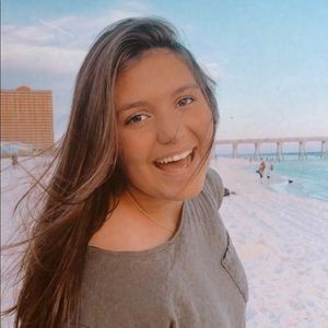 Meet your Posher, Karlee